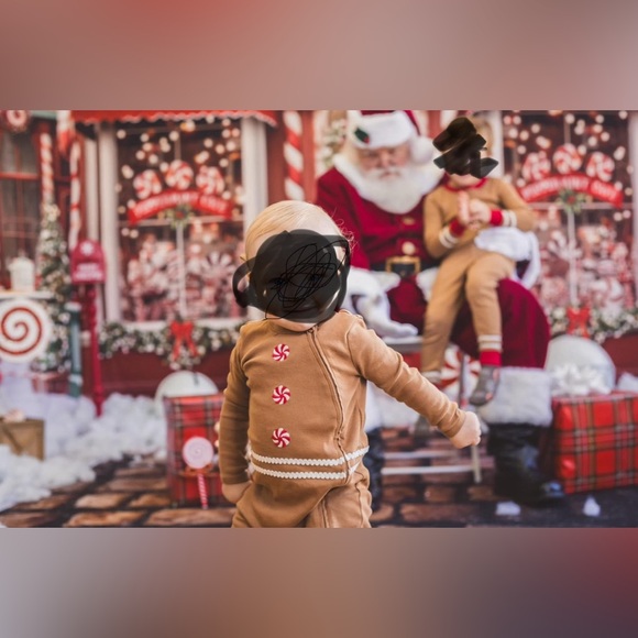 Pottery Barn Kid’s 12-18 month Gingerbread Christmas sleeper with hat - Picture 5 of 5